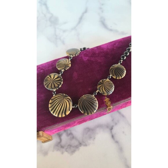 Vintage Black and Tan Beaded Necklace - Picture 2 of 10